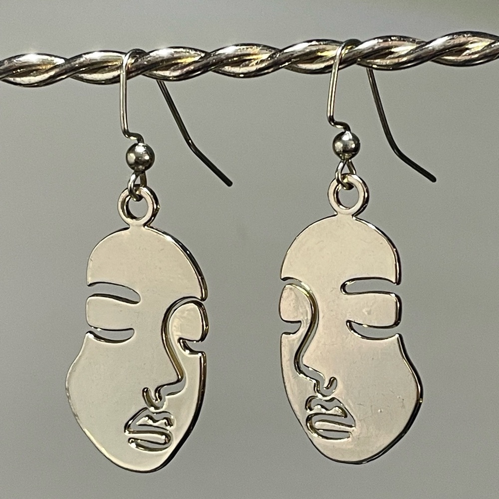 Gold Abstract Face Outline Earrings | Stylish and Artsy Look | Handmade NWT - Picture 8 of 9